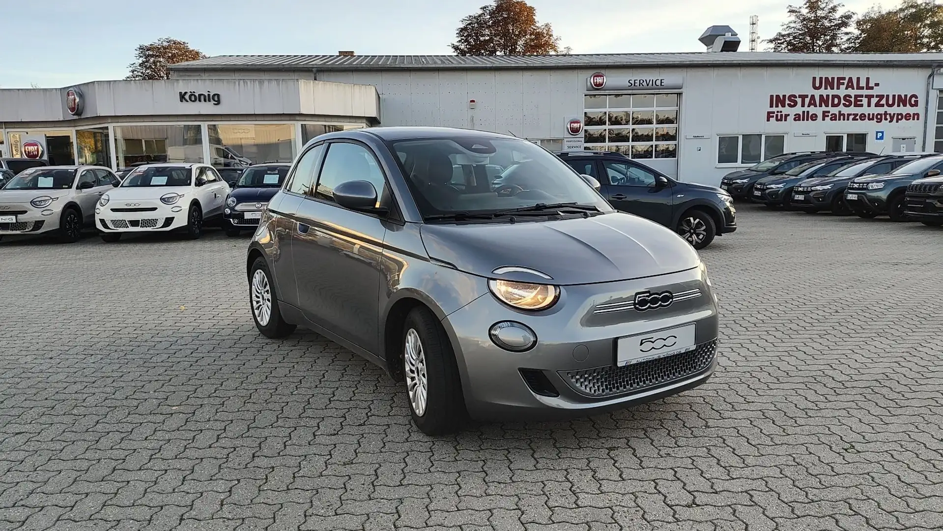 Fiat 500e 3+1 42 kWh, SOH 96% Klimaatm., ZV+FB Grau - 2