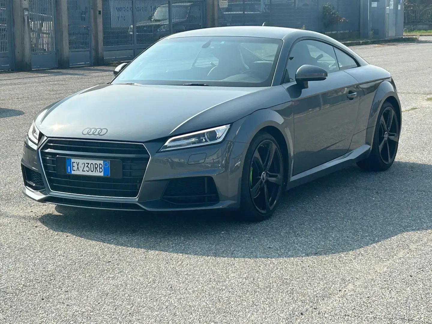 Audi TT PRONTA CONSEGNA TT III  Coupe 2.0 tdi ultra S line Grigio - 2
