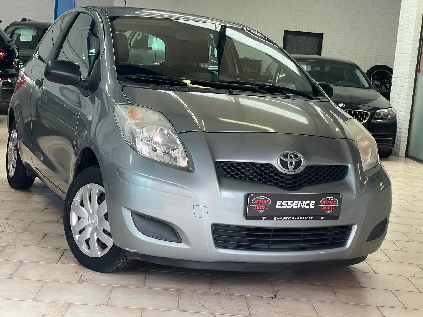 Toyota Yaris 1.0i VVT-i *** 1ER PROPRIÉTAIRE / EURO 5 *** Grijs - 1