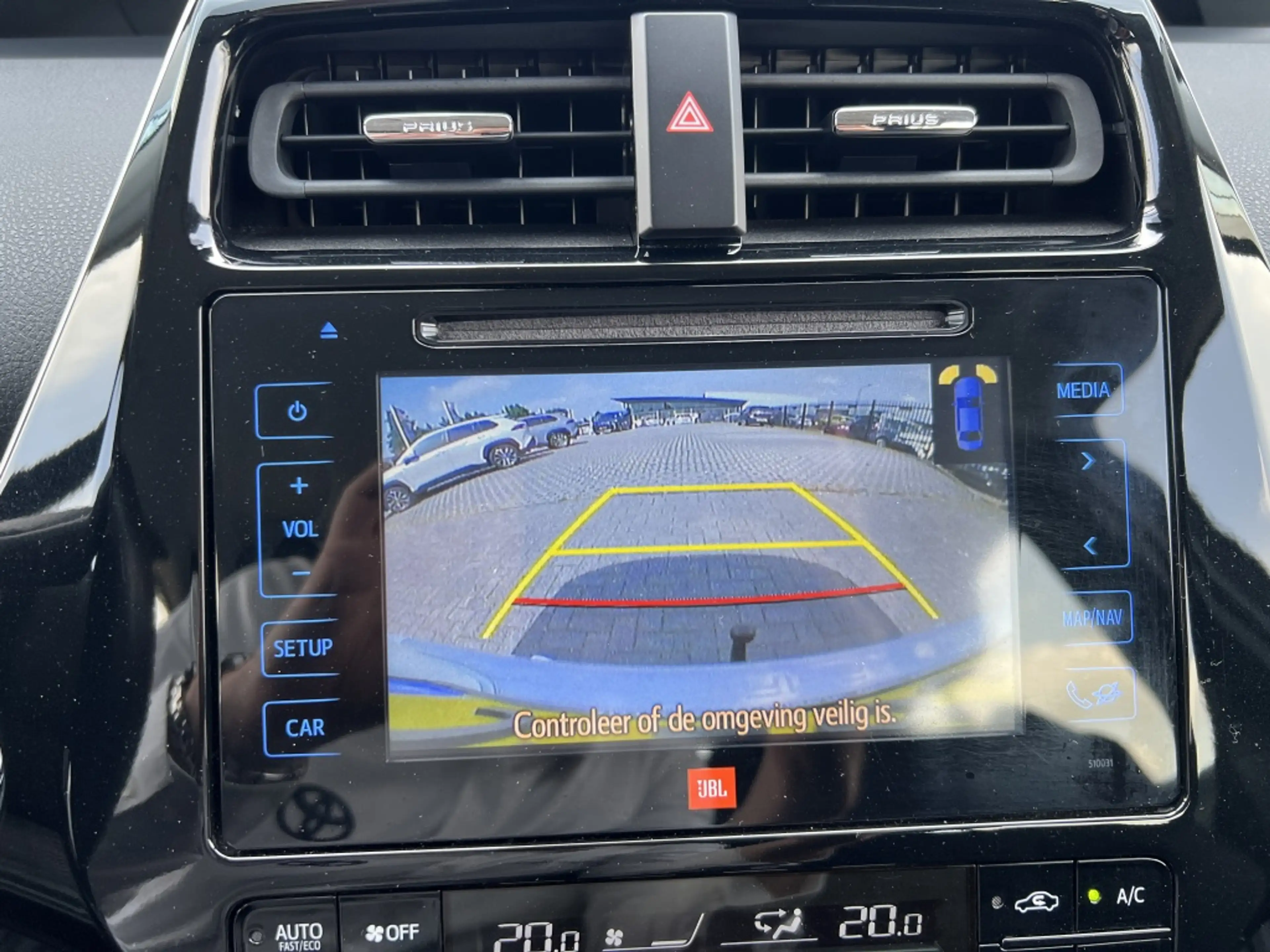Toyota Prius 1.8 Executive — photo 17