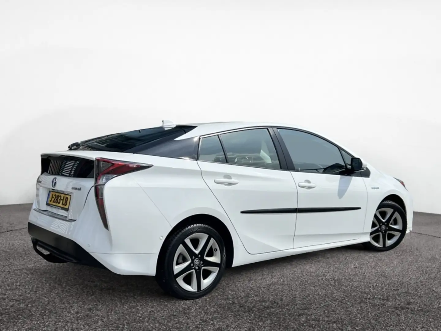 Toyota Prius 1.8 Executive Weiß - 2
