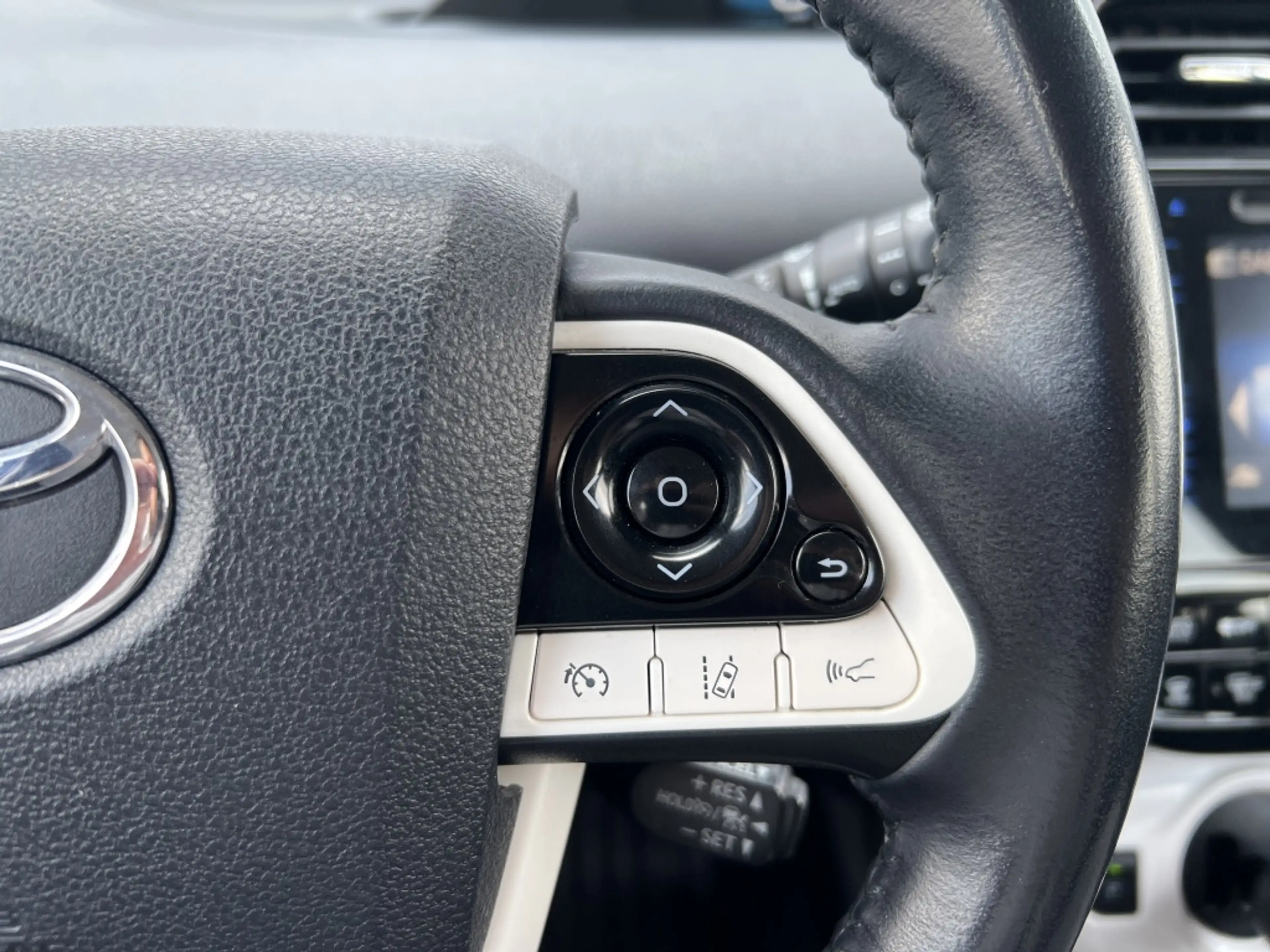 Toyota Prius 1.8 Executive — photo 15