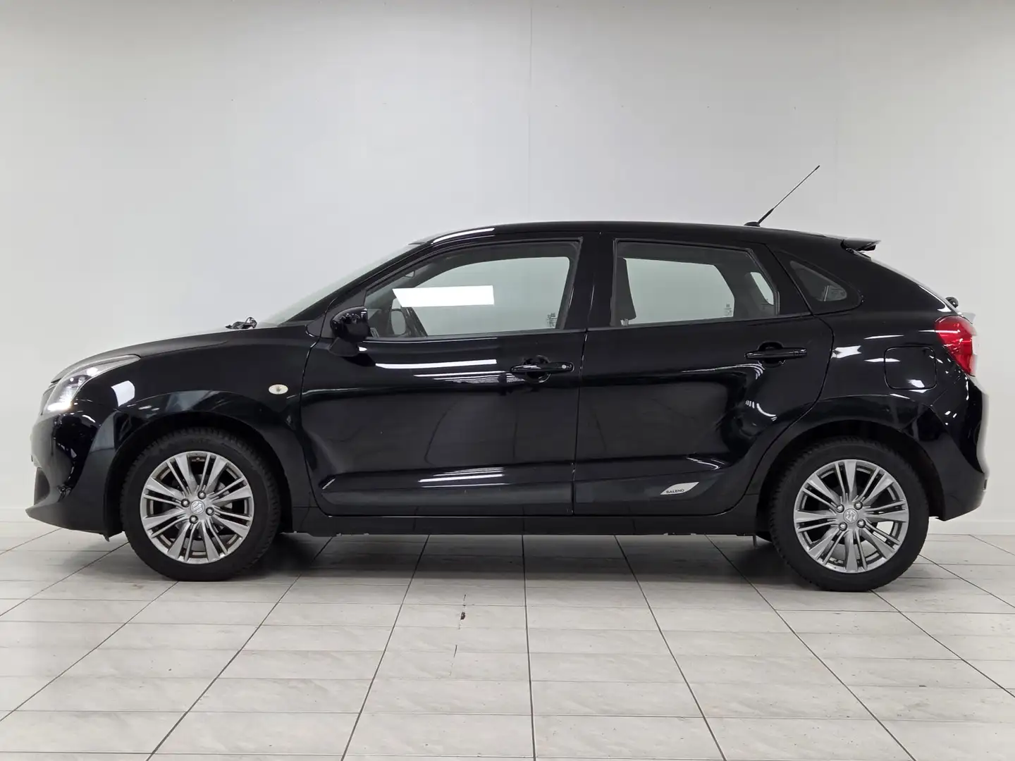 Suzuki Baleno 1.2 Exclusive Automaat Schwarz - 2