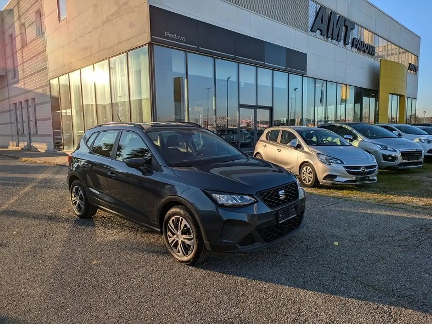 SEAT Arona 1.0 ecotsi  95cv Grigio - 1