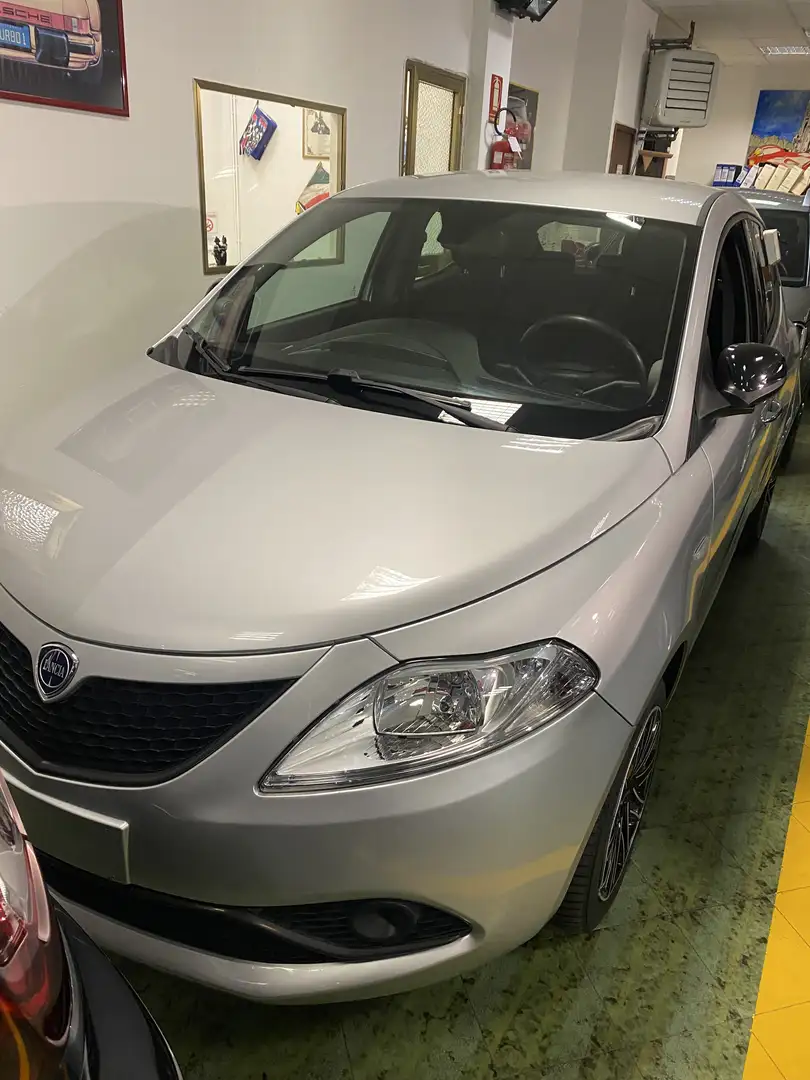 Lancia Ypsilon 1.2 Elefantino Blu s&s 69cv my19 - 1