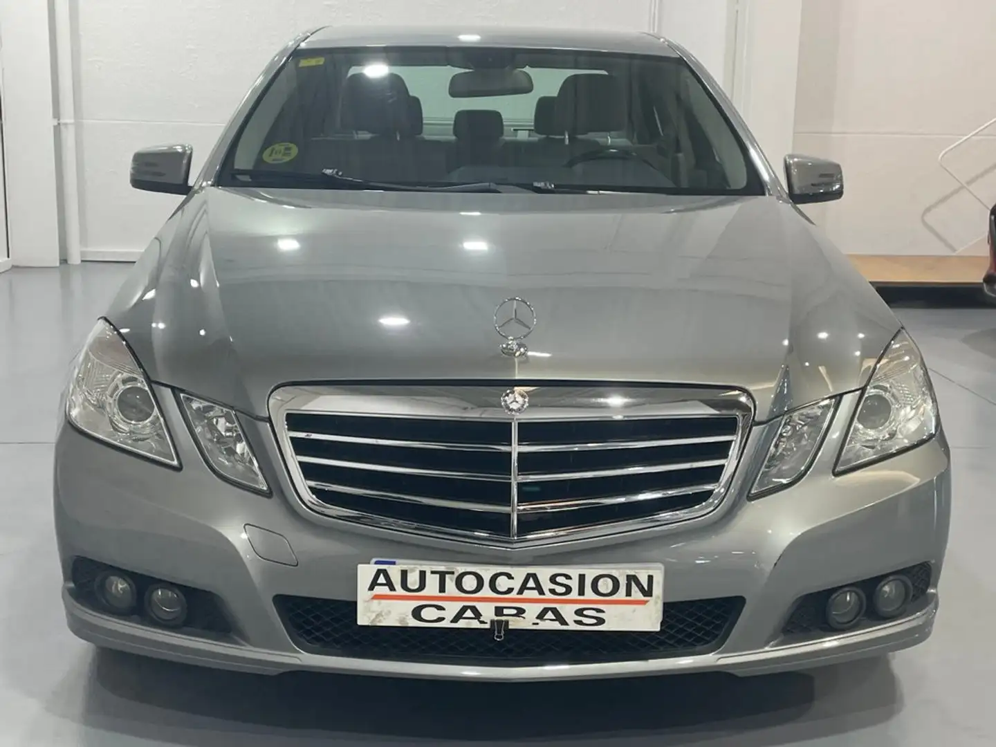 Mercedes-Benz E 220 CDI Blue Efficiency Avantgarde Gris - 2