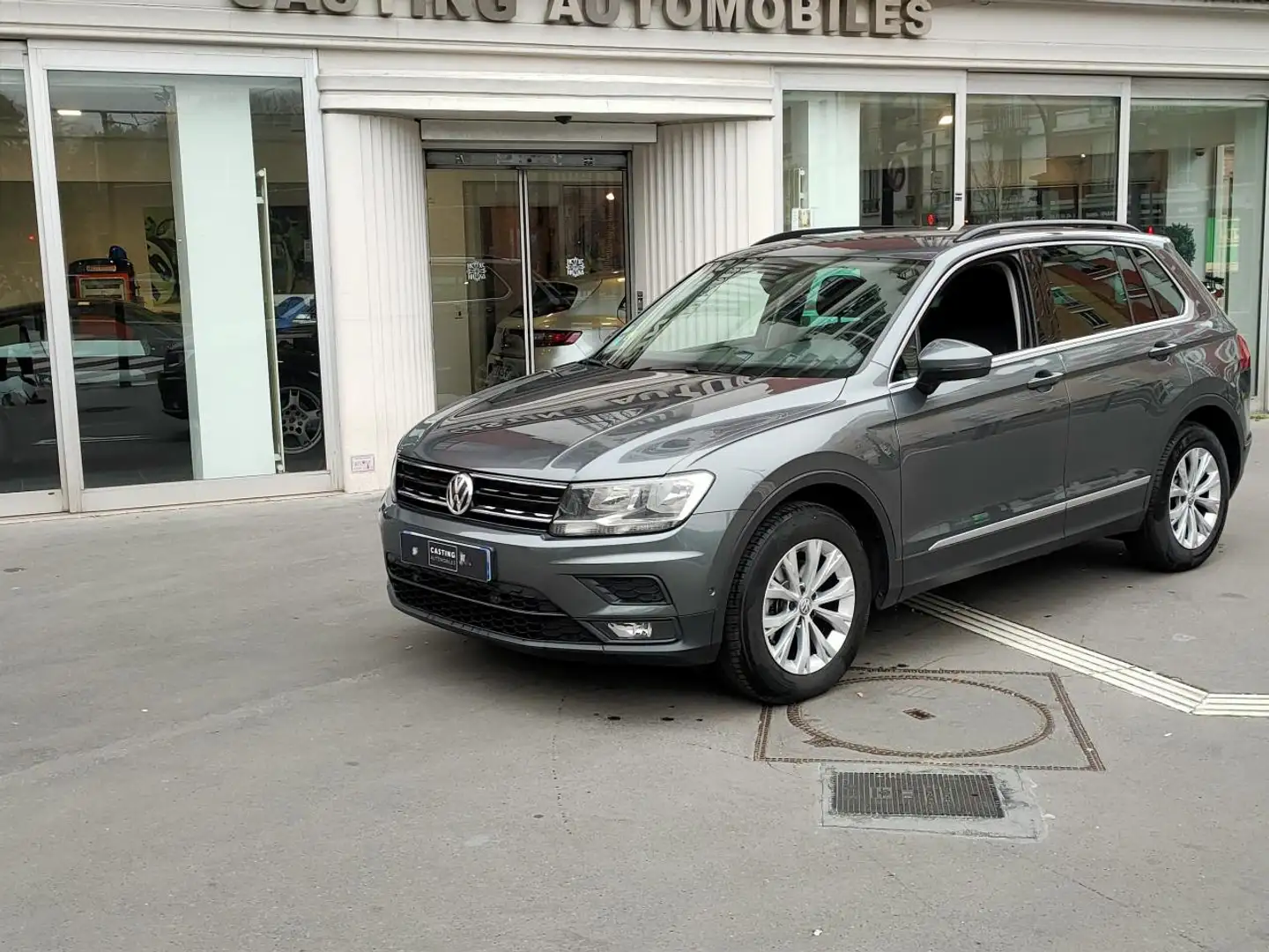 Volkswagen Tiguan Tiguan 2.0 16V TDI BlueMotion - 150 - BV DSG 7  2016 Confortline Business PHASE 1 Grau - 1