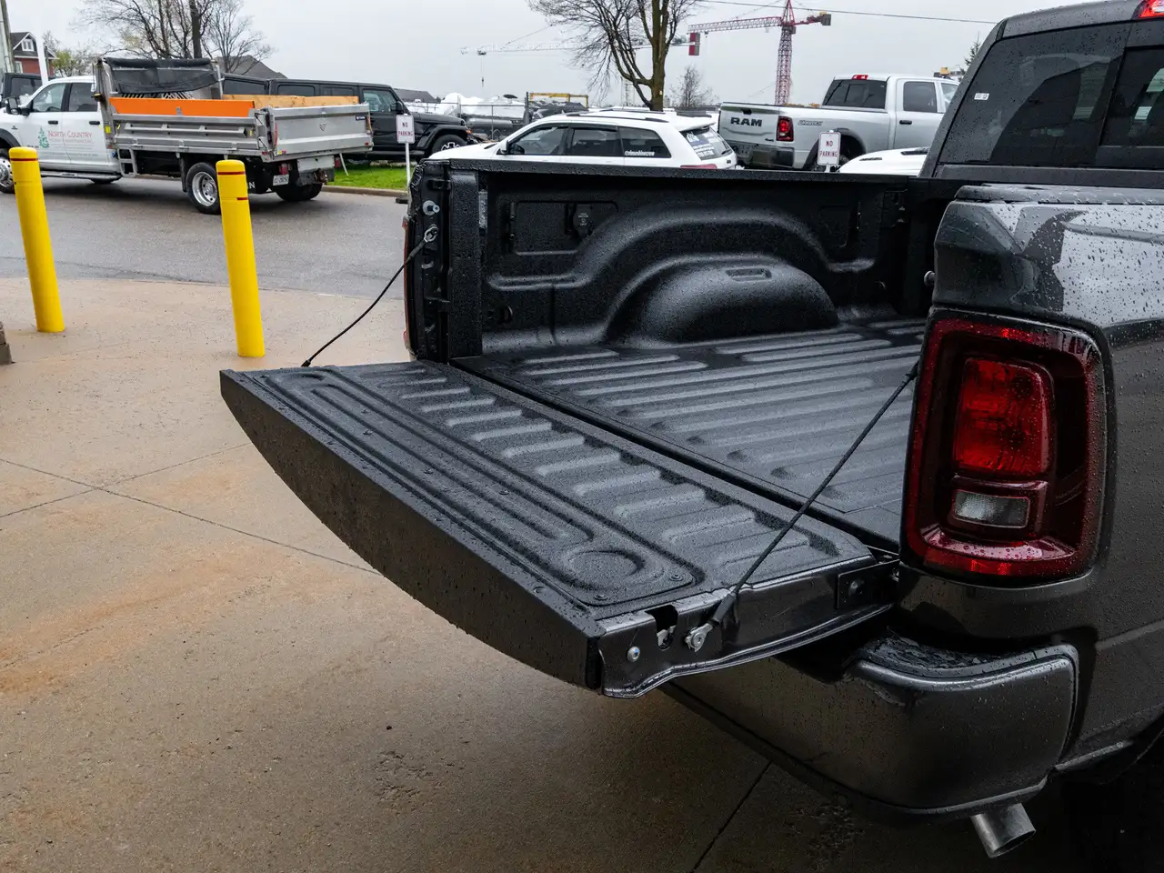 RAM 2500 снимка RAM 2500