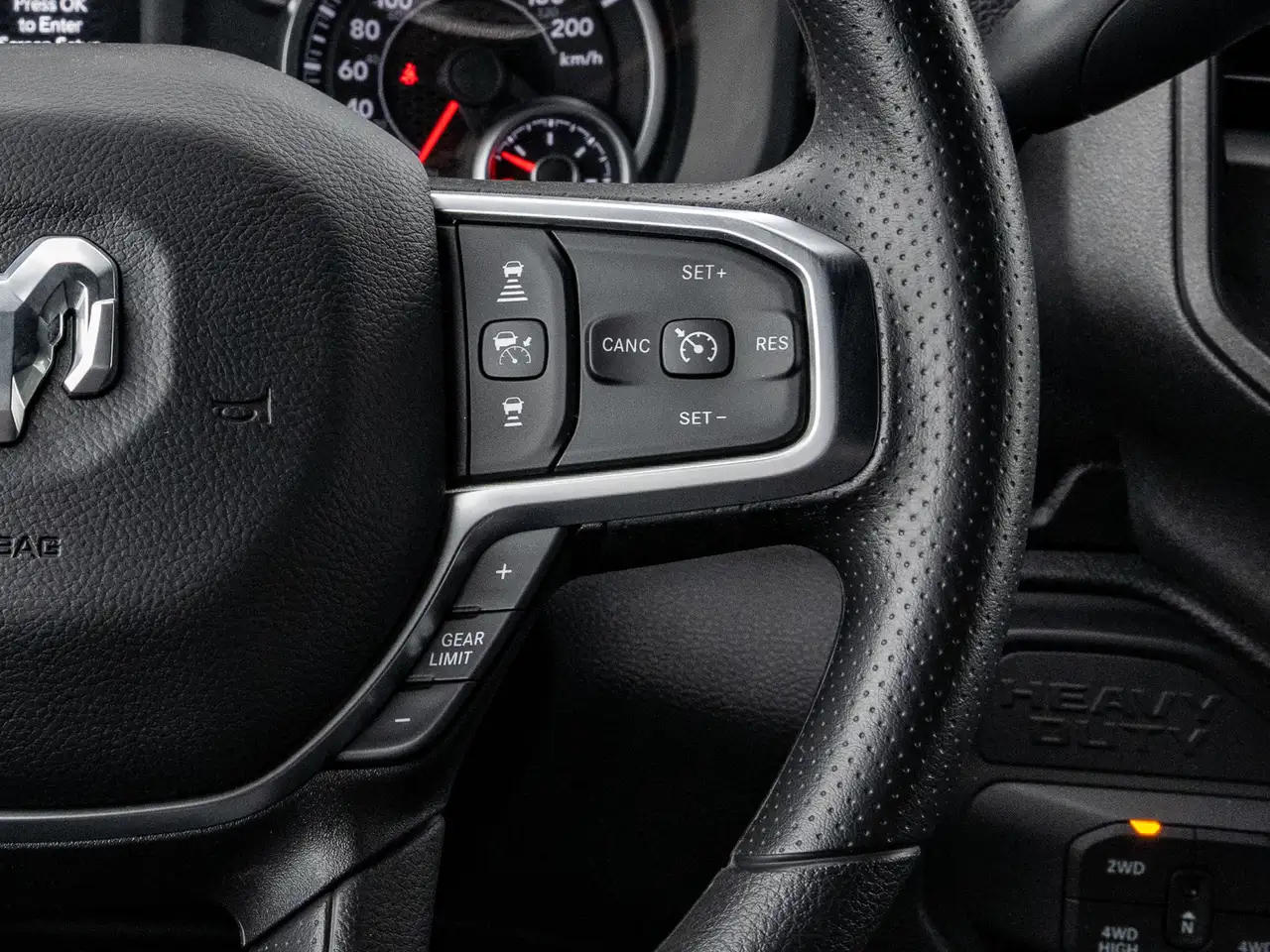 RAM 2500 снимка RAM 2500