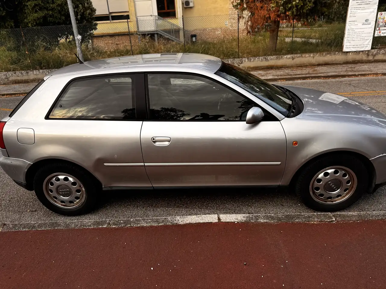 Audi A3 3p 1.6 Attraction 102cv, foto 6