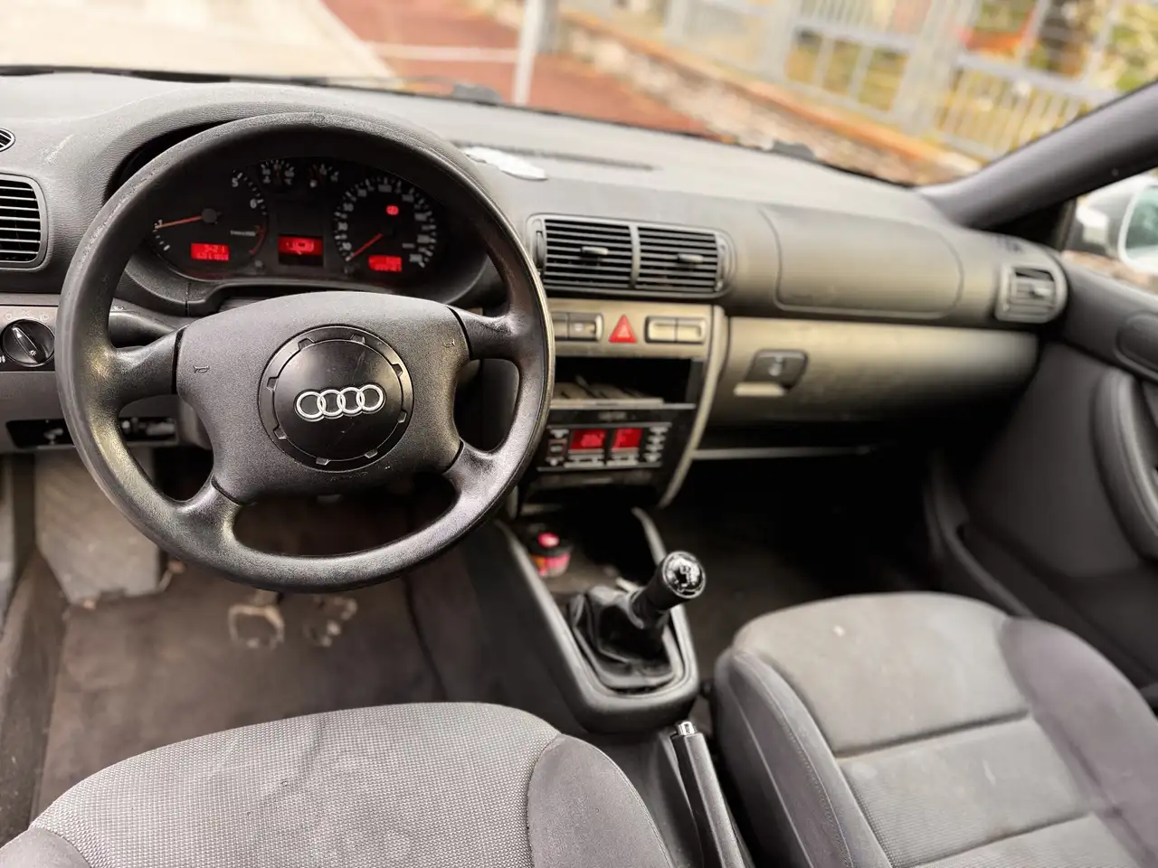 Audi A3 3p 1.6 Attraction 102cv, foto 8