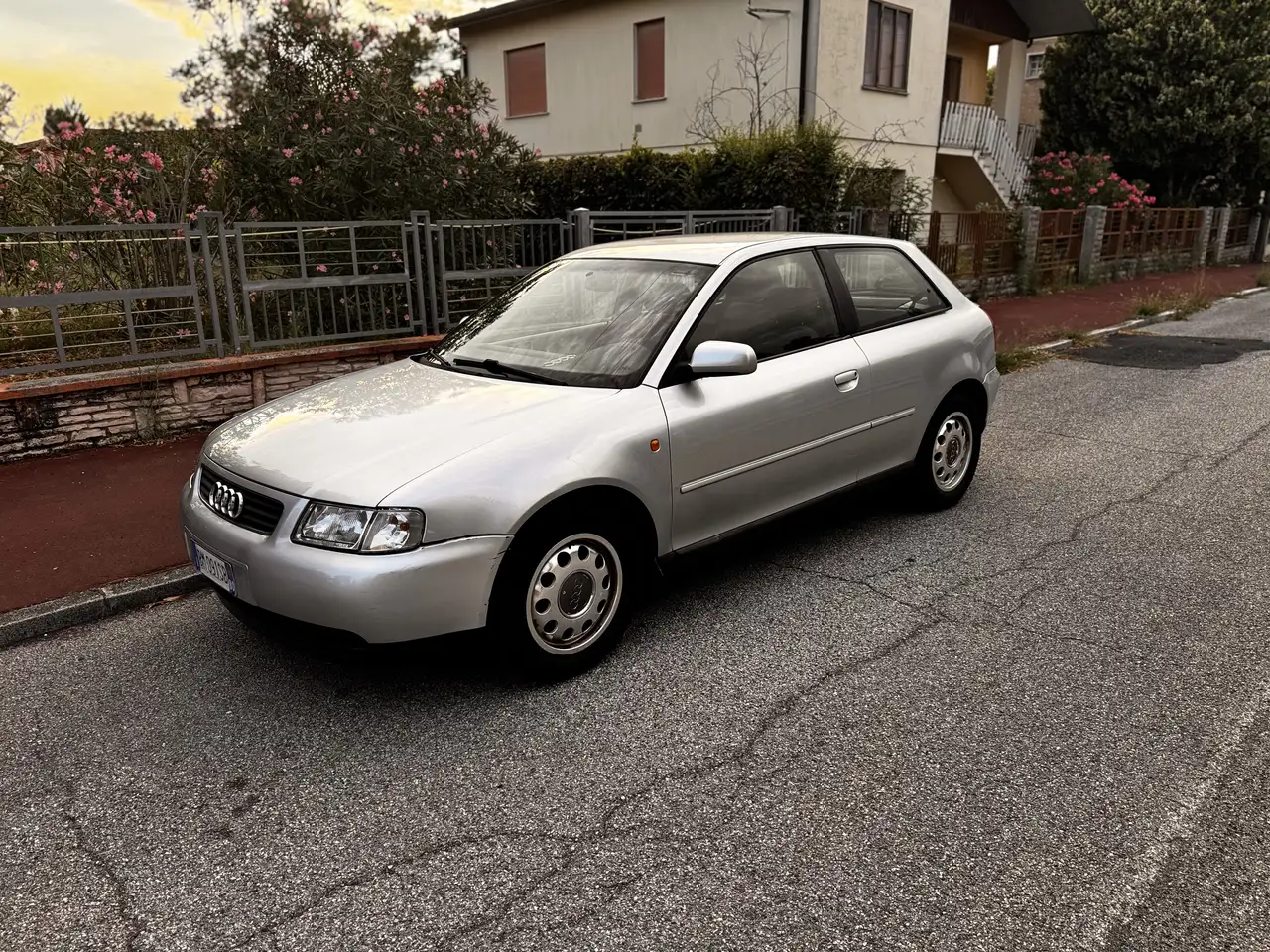 Audi A3 3p 1.6 Attraction 102cv, foto 1