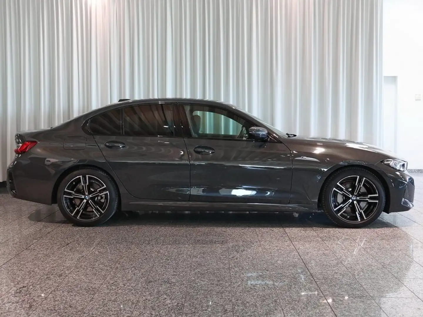 BMW 330 d M Sport Lim. DrivAss RFK GSD Adp.LED HiFi Grau - 2