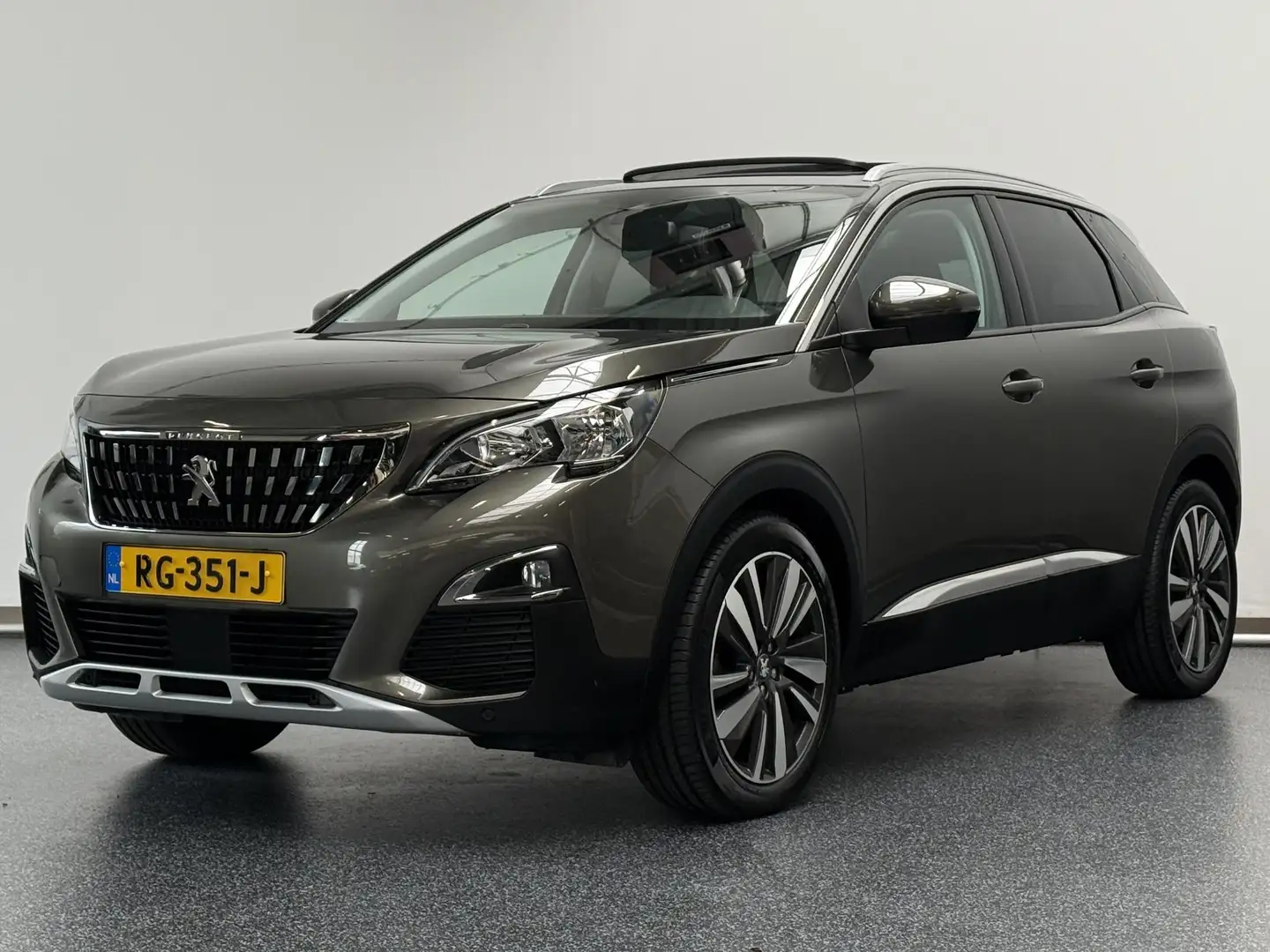 Peugeot 3008 1.2 PureTech Allure | Schuifdak | 1e Eigenaar | De Grijs - 1