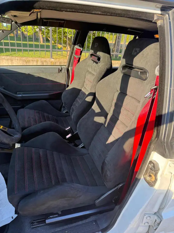 Lancia Delta 2.0i.e. turbo 16V HF MARTINI 5, foto 3