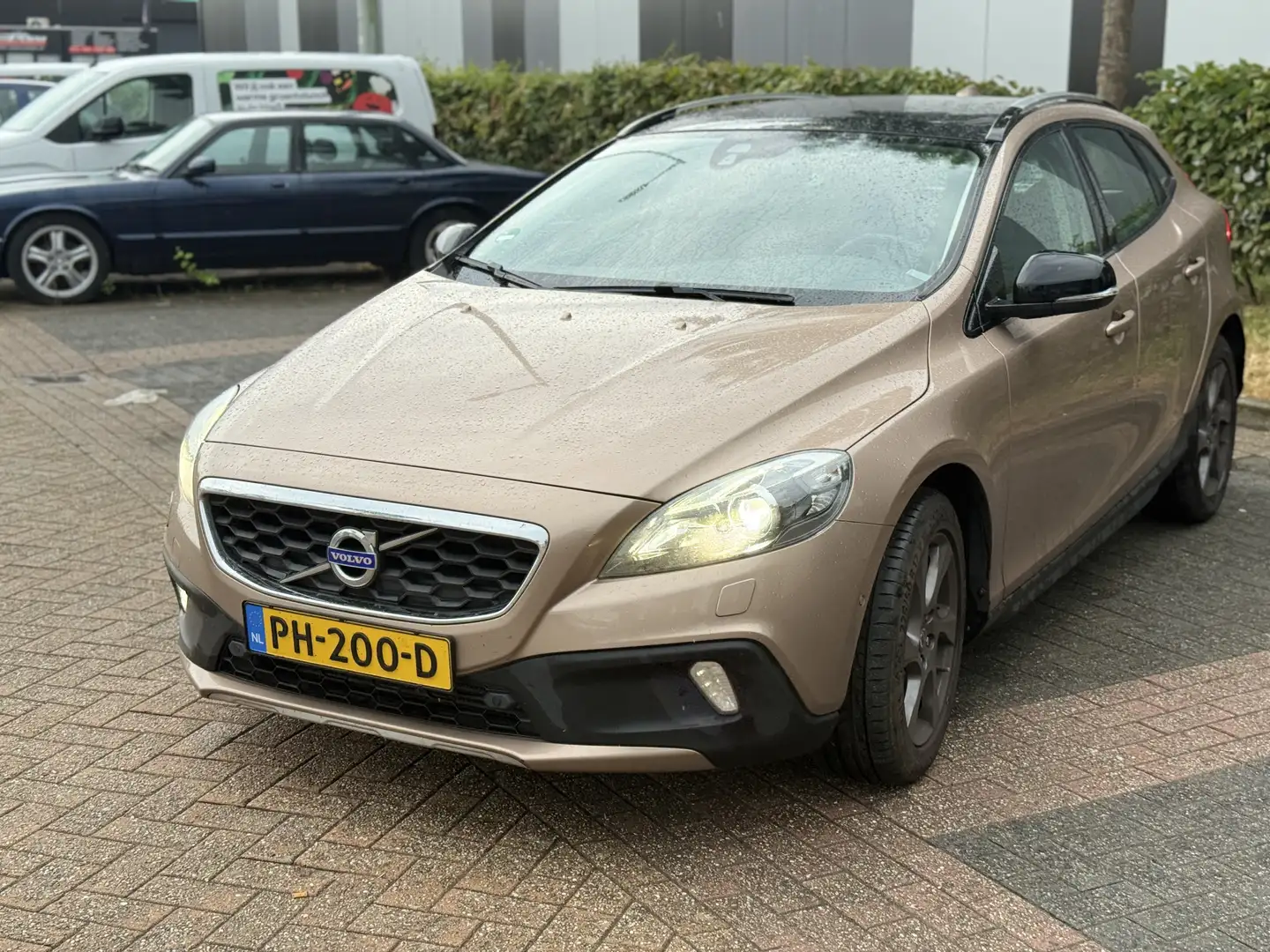 Volvo V40 Cross Country D2 Momentum - 2