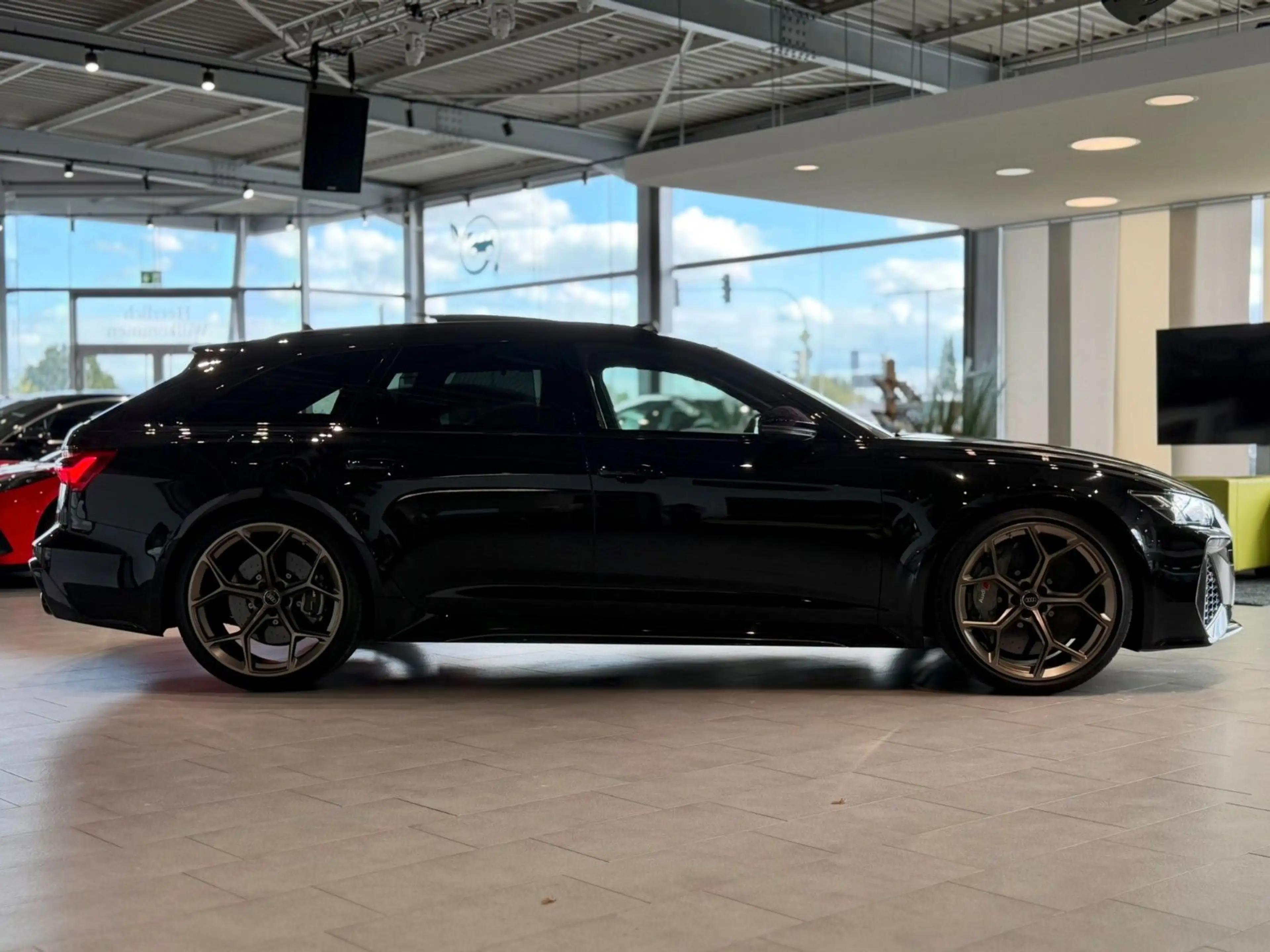 Audi RS6 Avant quattro*Sitzbel*Allradlenkung*SHZ*B&O* — photo 8