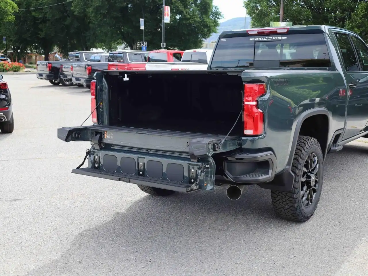 Chevrolet Silverado 3500 photo Chevrolet Silverado 3500