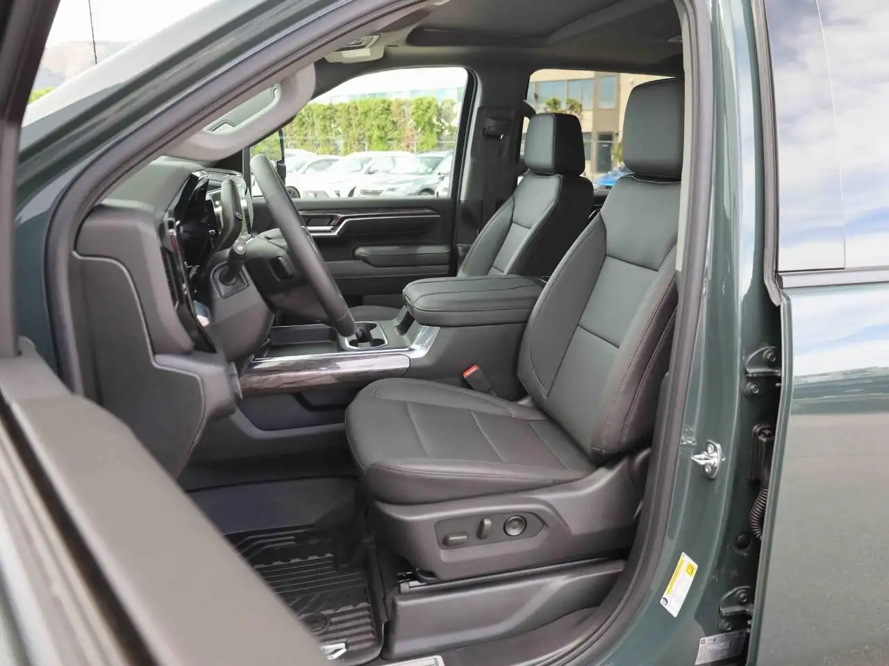 Chevrolet Silverado 3500 photo Chevrolet Silverado 3500