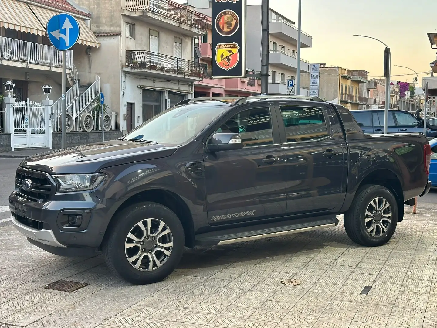 Ford Ranger Ranger 2.0 tdci double cab Limited auto Grigio - 2