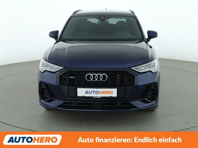 Audi Q3 view 9