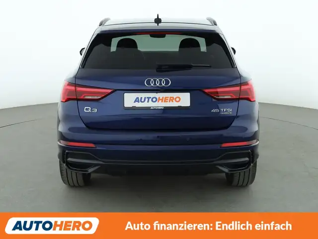 Audi Q3 view 5