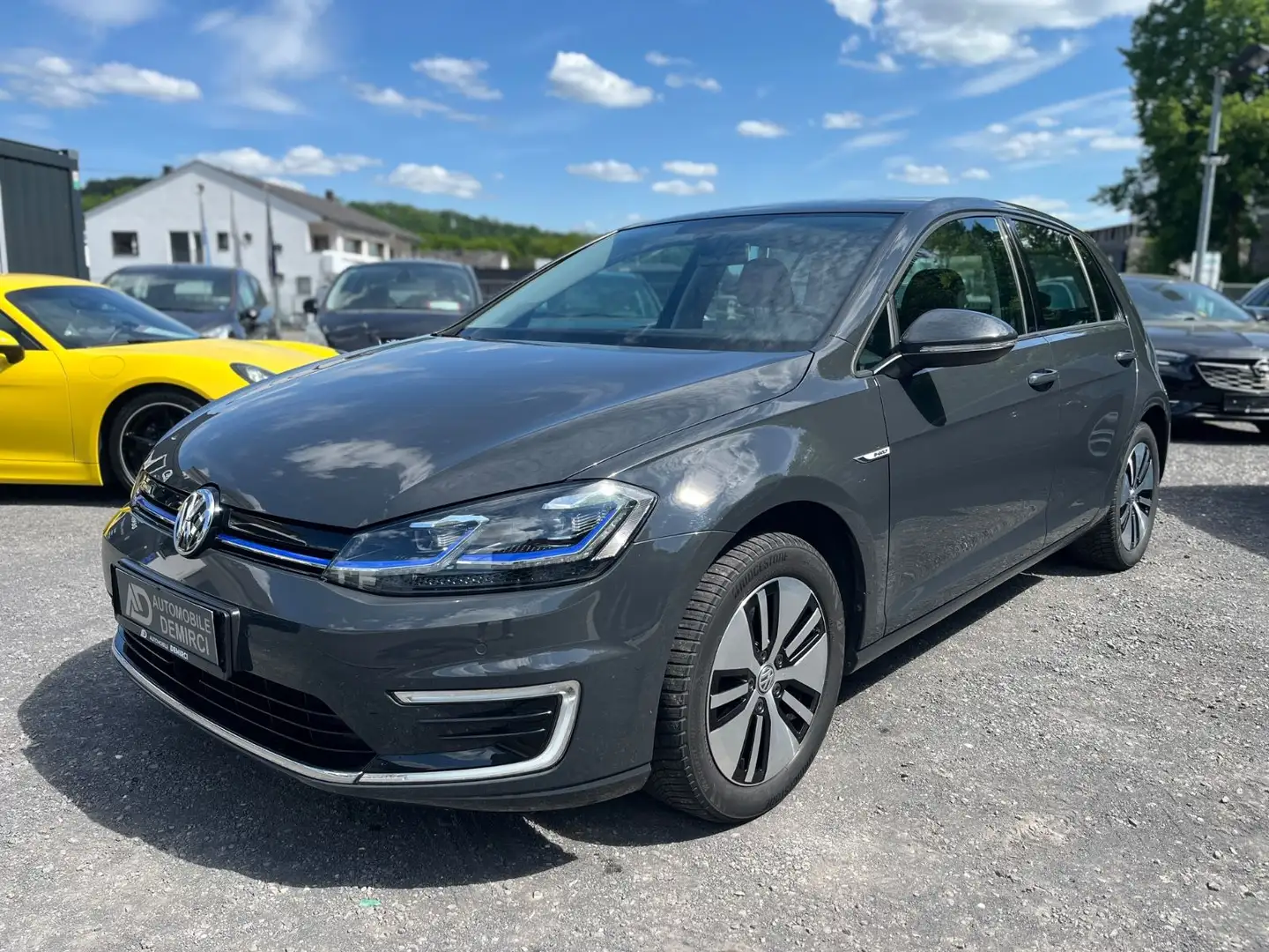 Volkswagen Golf VII Lim. e-Golf*Klima+SHZ+LED+NAVI* Grau - 1