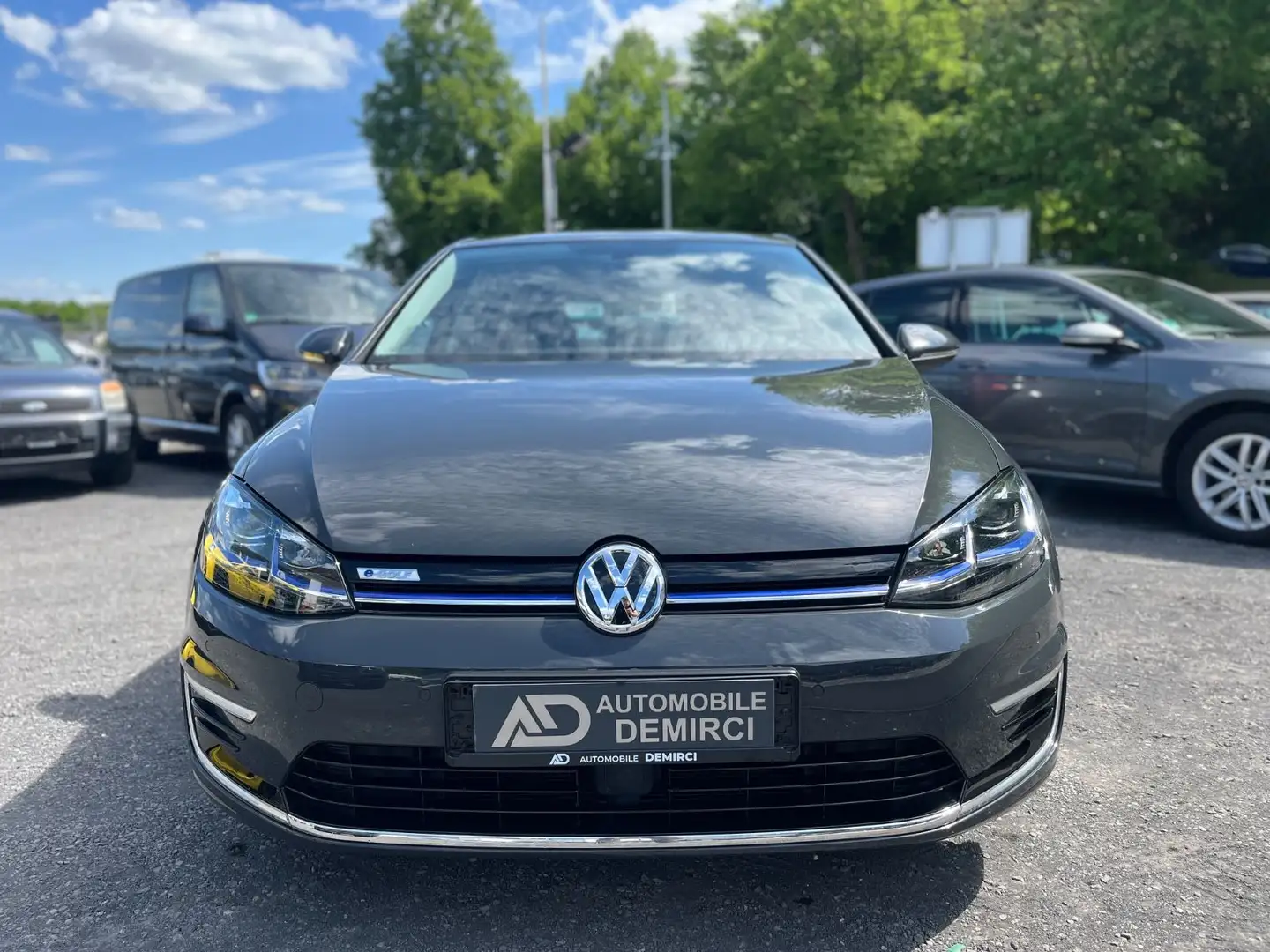 Volkswagen Golf VII Lim. e-Golf*Klima+SHZ+LED+NAVI* Grau - 2