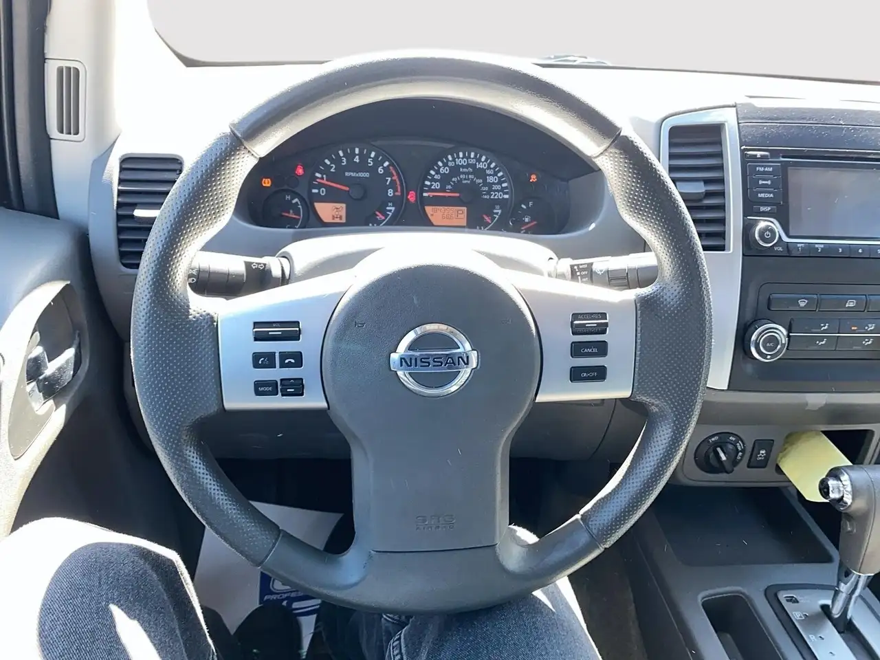 Nissan Frontier снимка Nissan Frontier