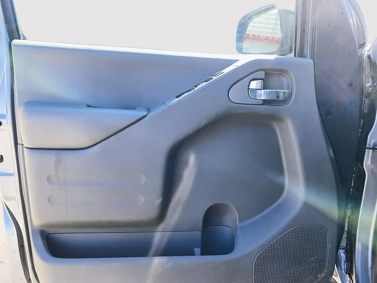 Nissan Frontier снимка Nissan Frontier