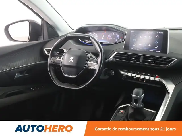 Peugeot 3008 view 13