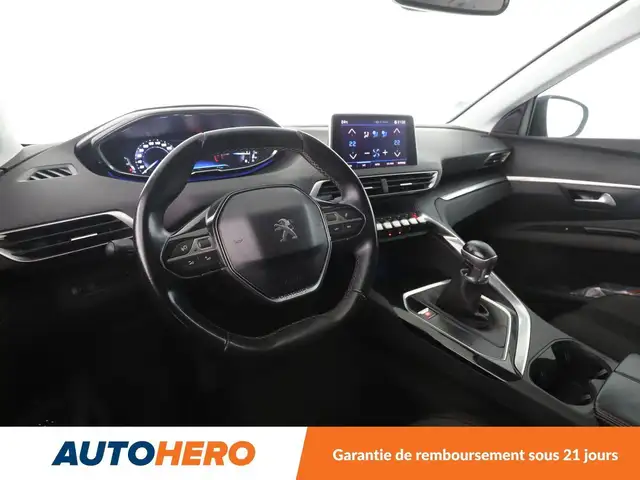 Peugeot 3008 view 11
