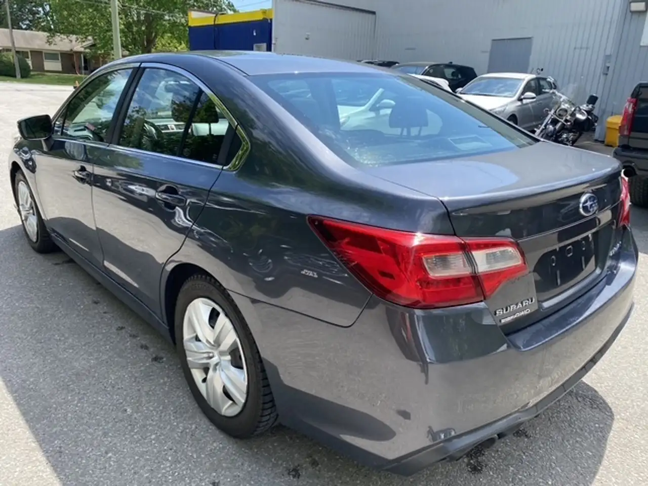 Subaru Legacy снимка Subaru Legacy