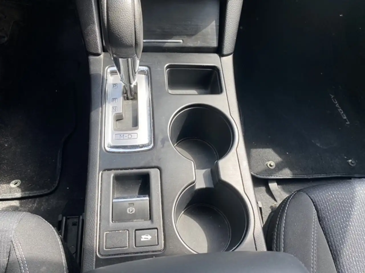 Subaru Legacy снимка Subaru Legacy