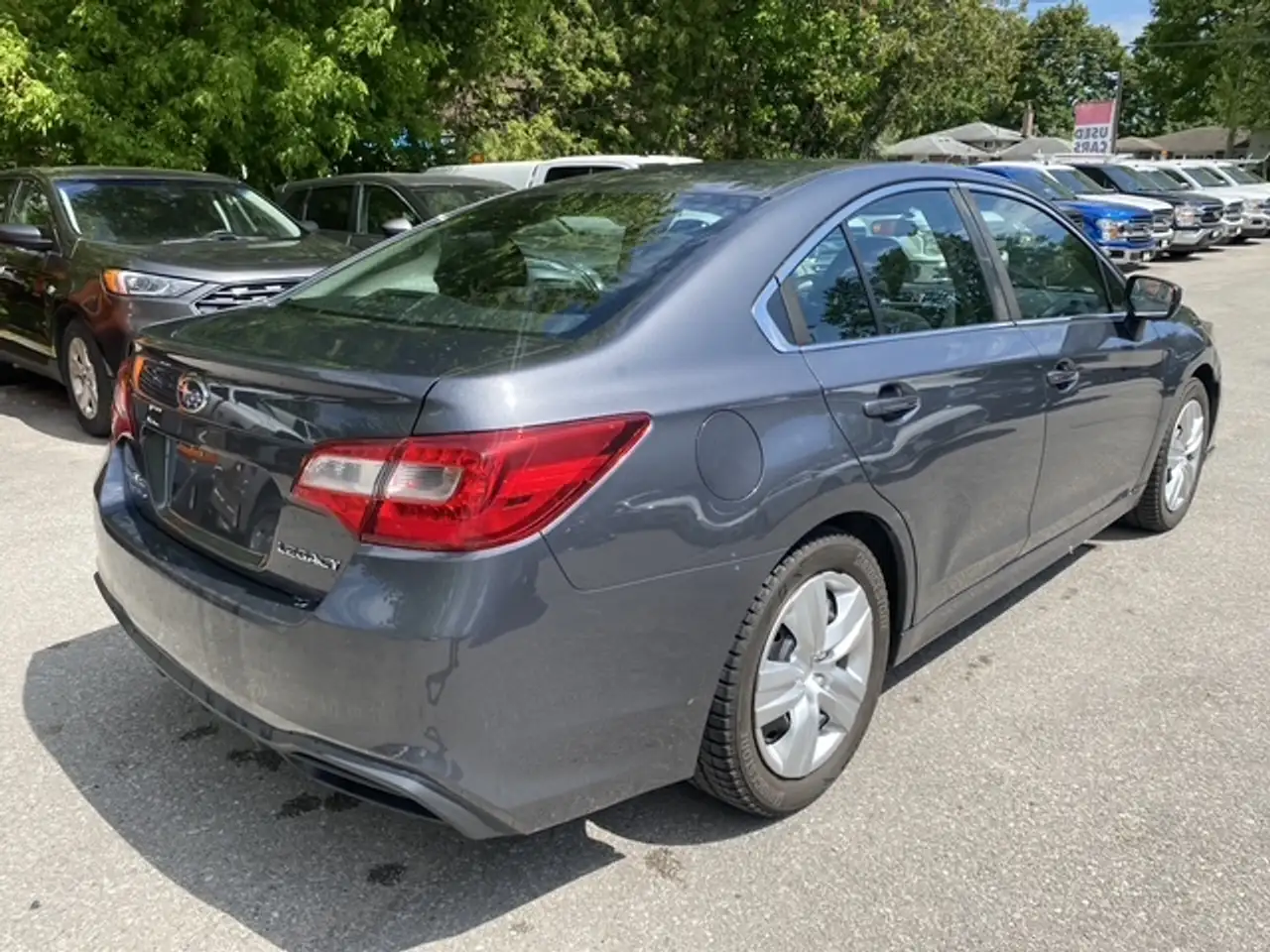 Subaru Legacy снимка Subaru Legacy