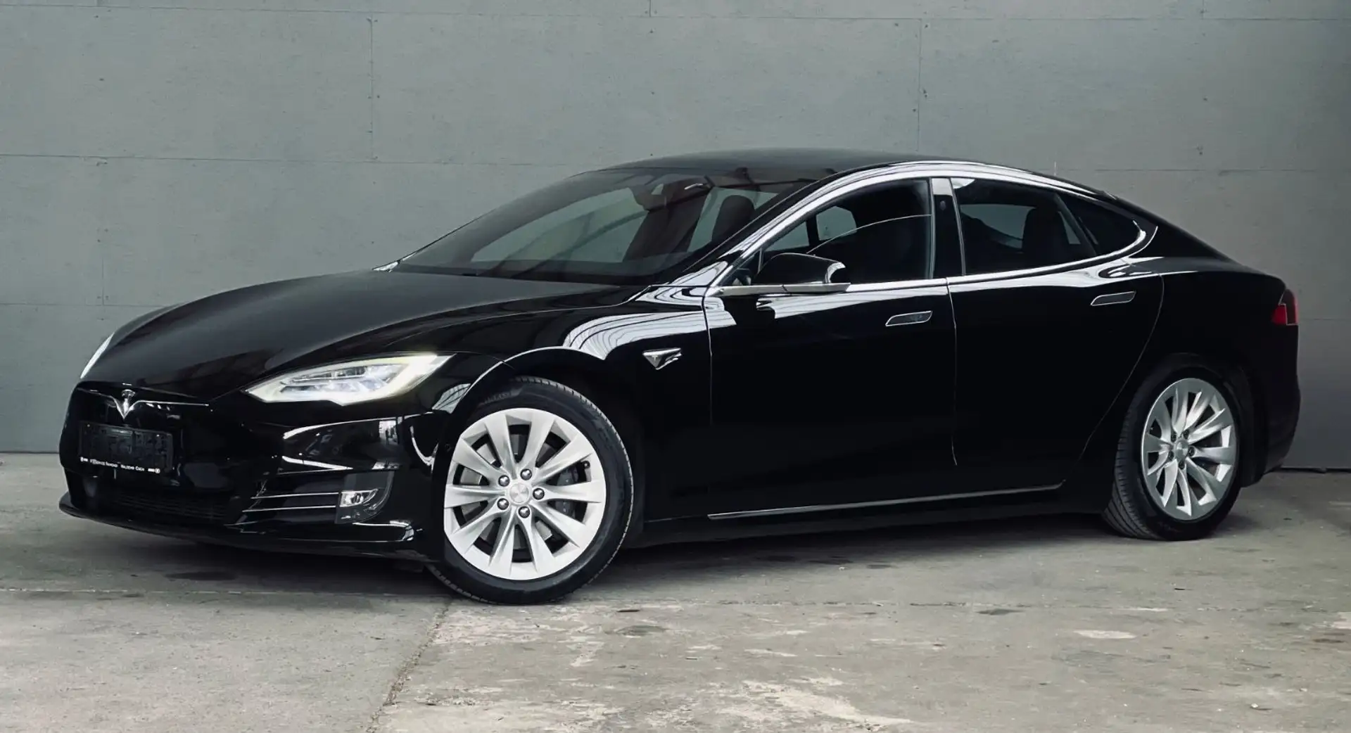 Tesla Model S Dual Schwarz - 1