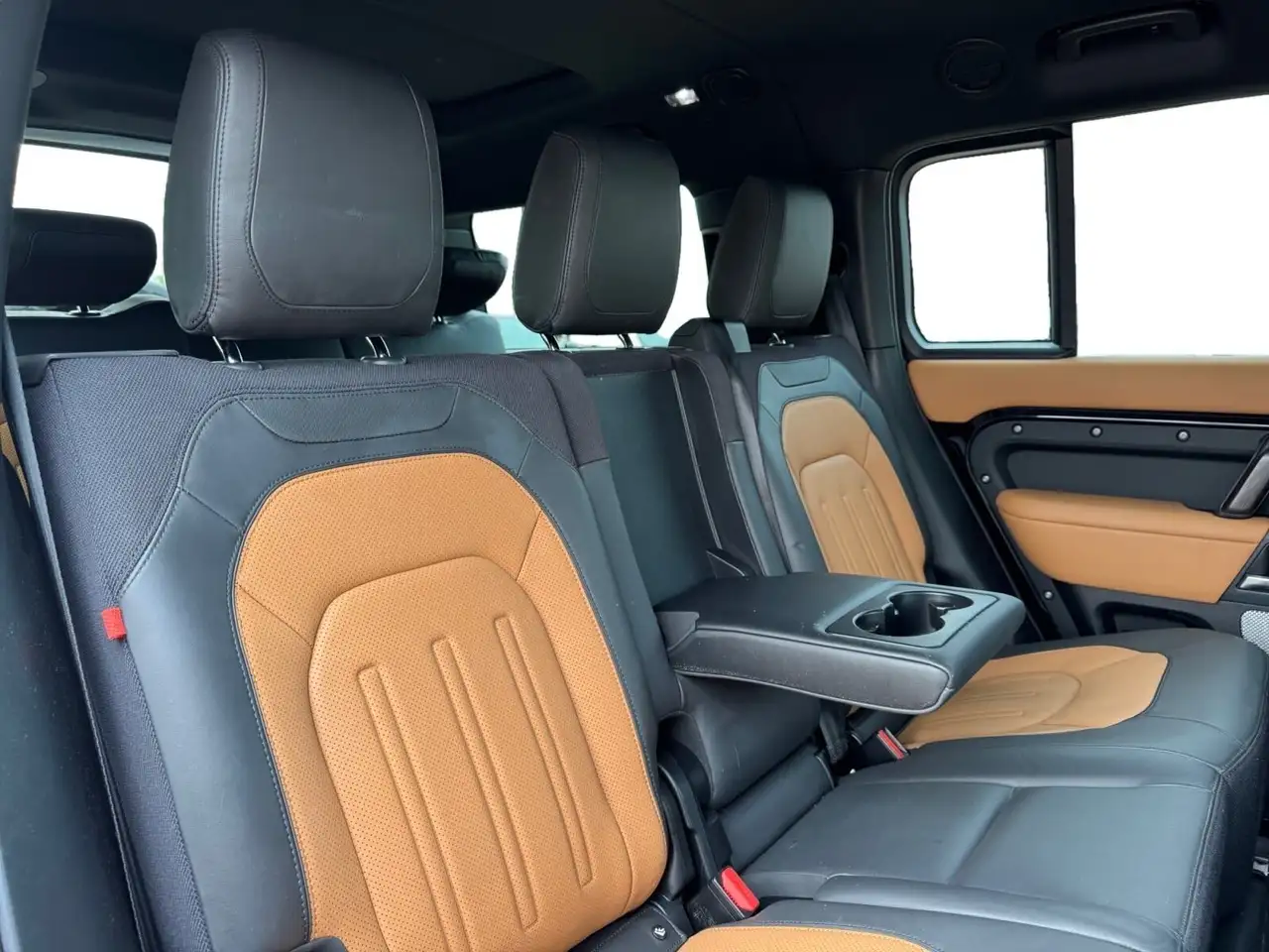 Land Rover Defender photo Land Rover Defender
