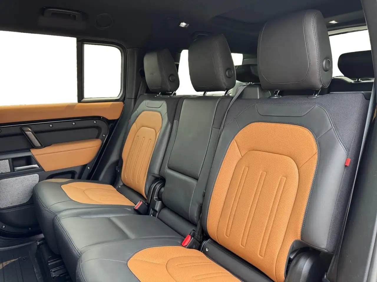 Land Rover Defender photo Land Rover Defender