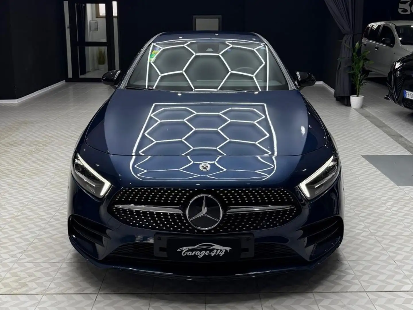 Mercedes-Benz A 180 Classe A - W177 2018 d Premium auto Blau - 2