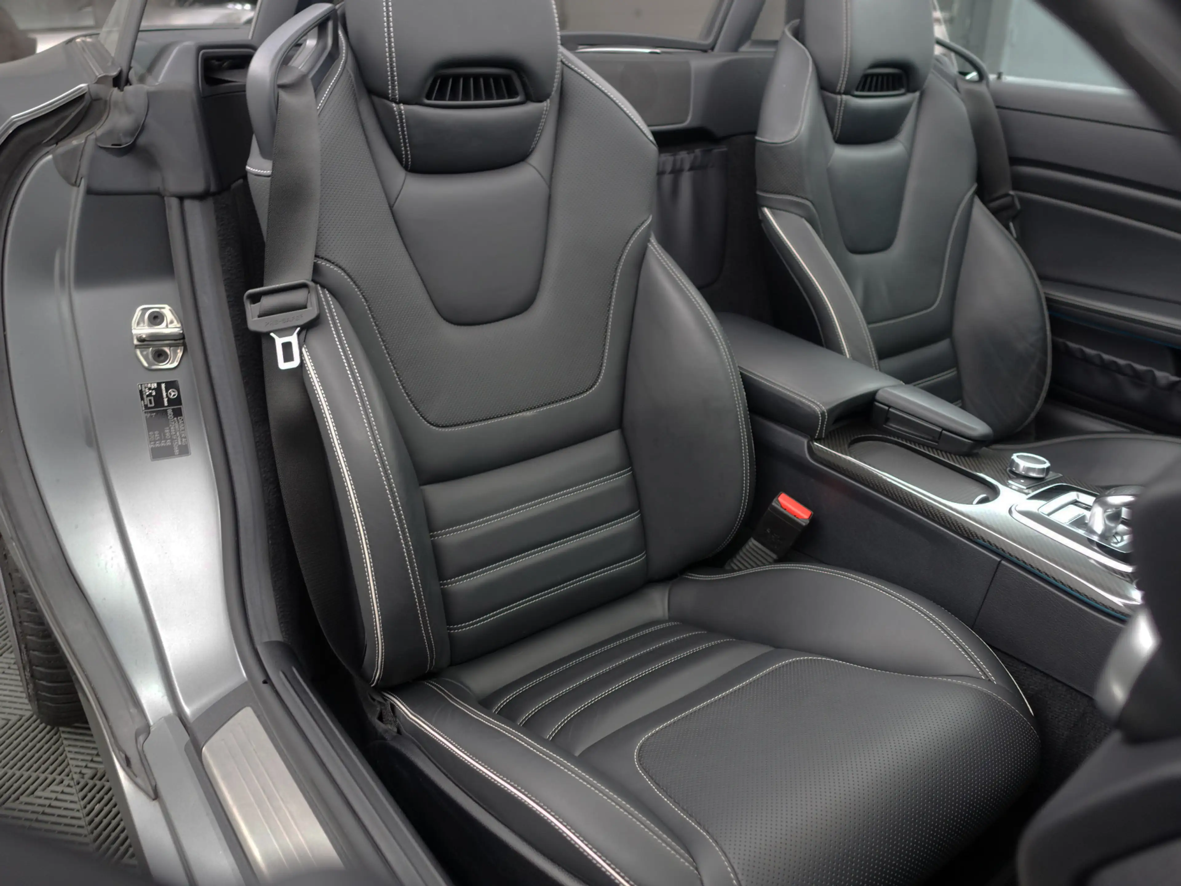 Mercedes-Benz SLC 43 AMG 368pk Designo Aut- Carbon Pakket, IWC, Memory Seat — photo 3