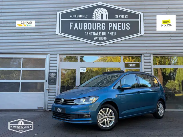 Volkswagen Touran *1-PROPRIETAIRE/1-OWNER*PLACES-7-SEATS*NAVIGATION*CAR-PLAY*