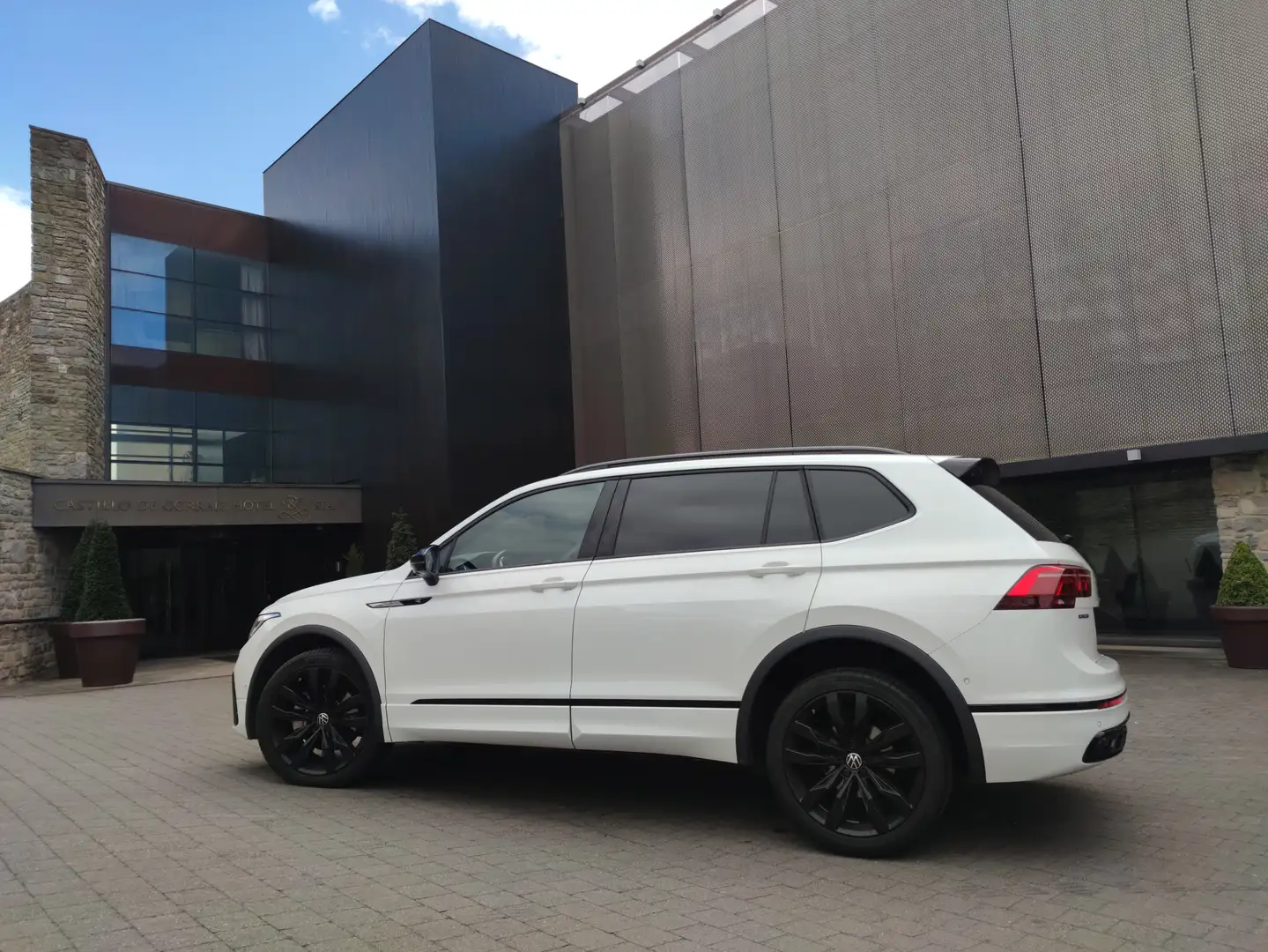 Volkswagen Tiguan Allspace 2.0TDI R-Line 4Motion DSG 147kW(200cv) Auto. DSG Blanco - 2