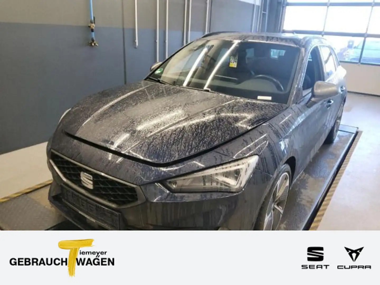 SEAT Leon Sportstourer 1.5 eTSI DSG FR PANO KAMERA Grün - 1