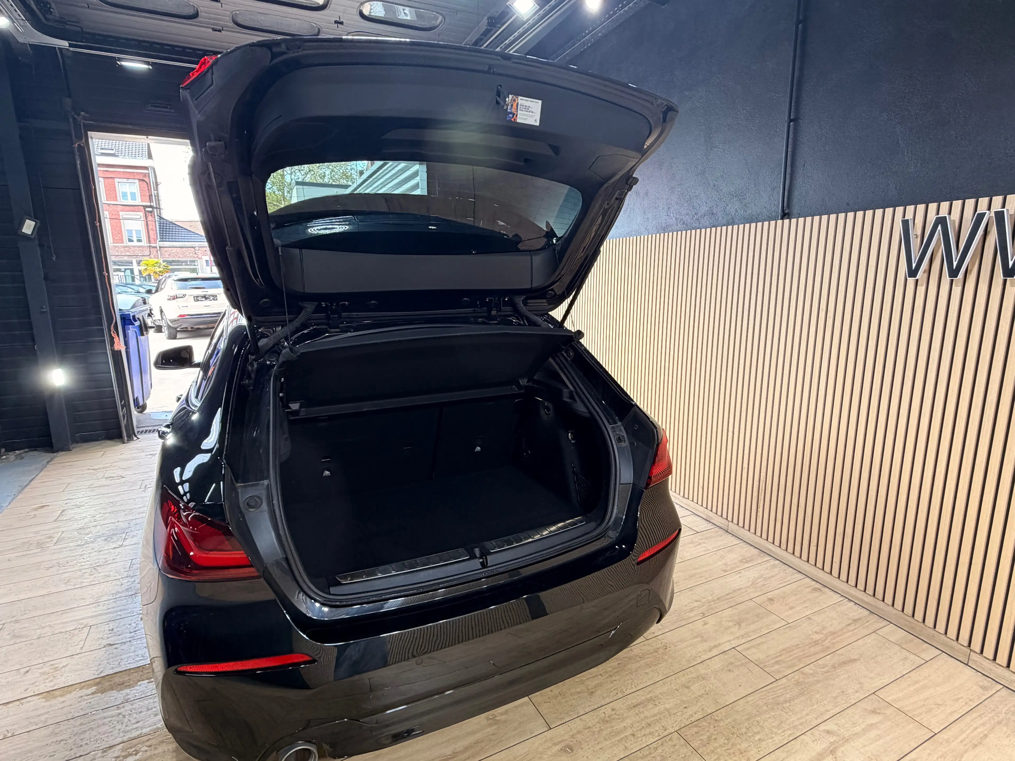 BMW 116 dA * GARANTIE 12 MOIS * 1ER PROP * LOOK PACK M SPORT * — photo 11