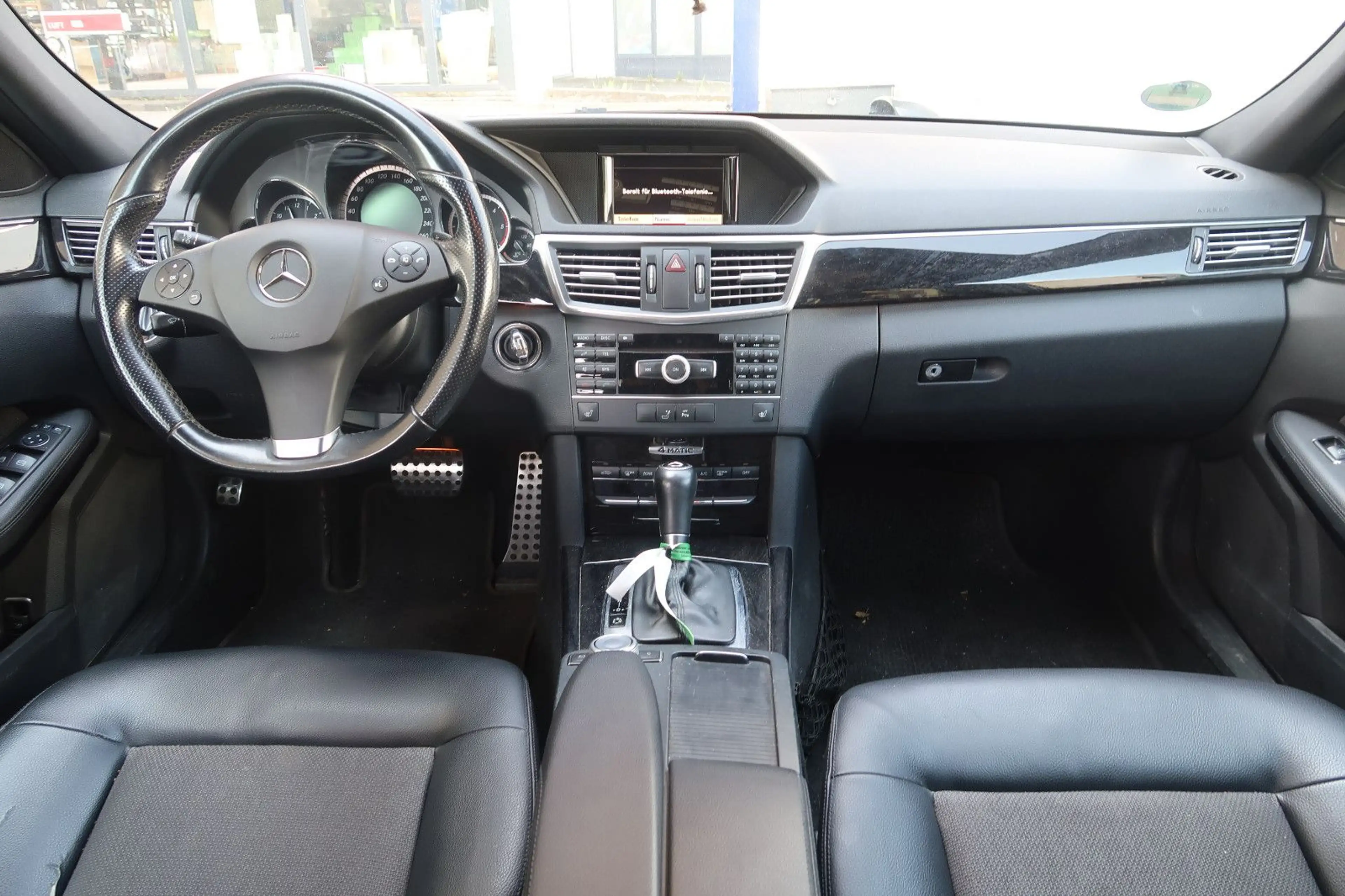 Mercedes-Benz E 250 T CDI 4Matic *AMG-LINE *1.HAND *PANORAMA — photo 9