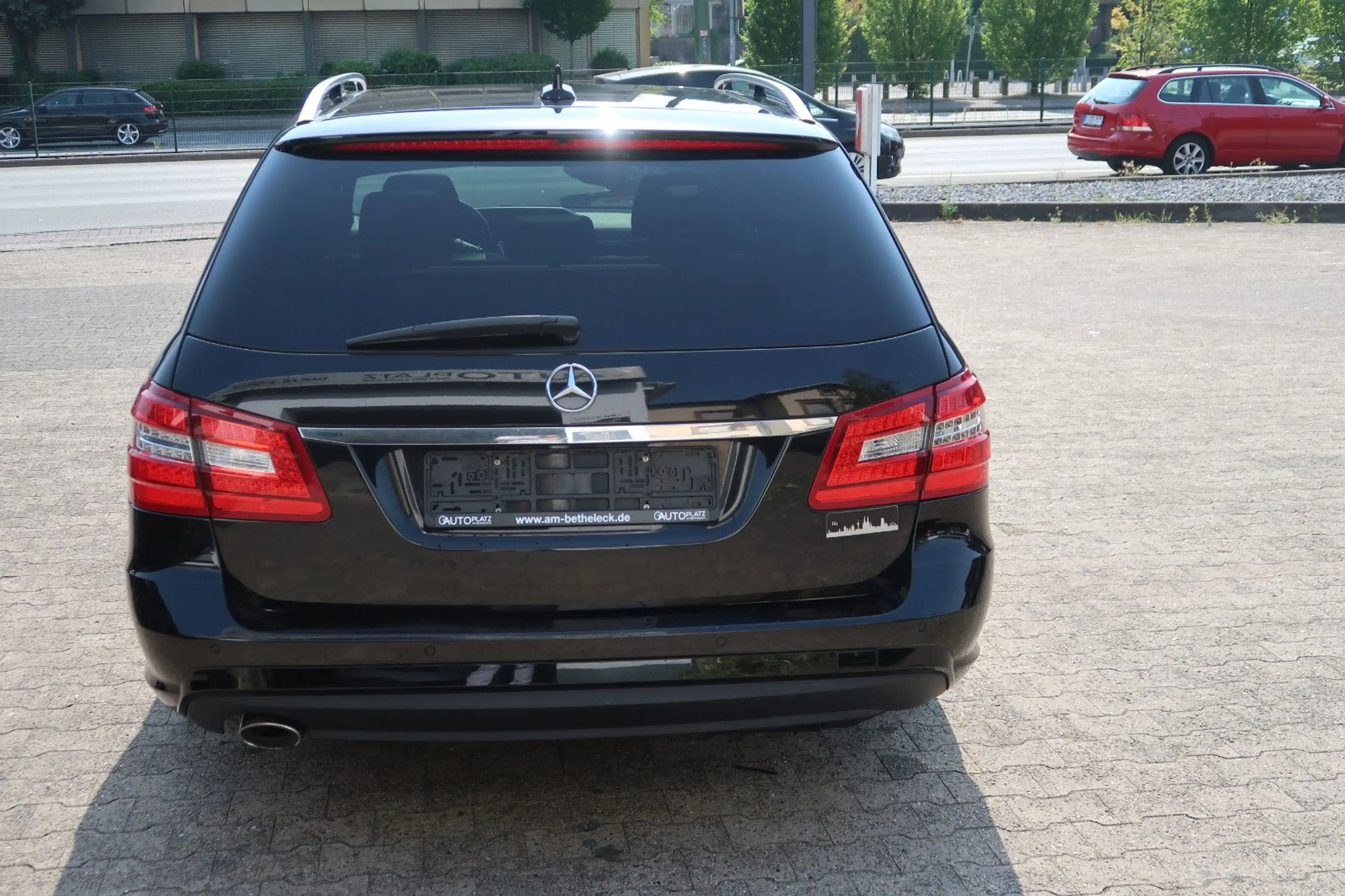 Mercedes-Benz E 250 T CDI 4Matic *AMG-LINE *1.HAND *PANORAMA — photo 8
