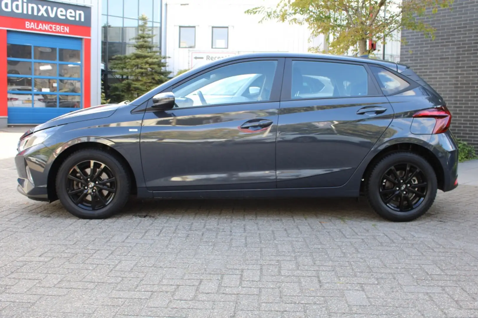 Hyundai i20 1.0 T-GDI Comf.Smart Aut Navi/Led/Pdc/Cam/16" "RIJ Gris - 2