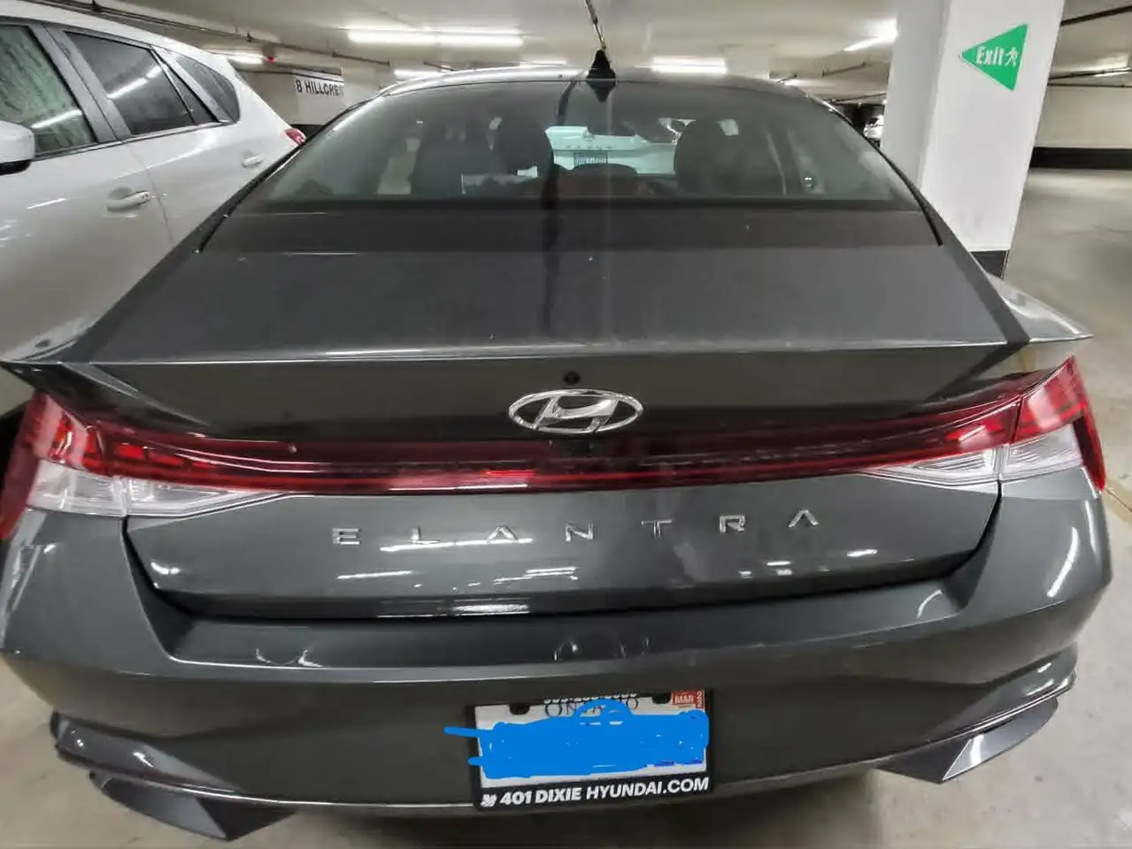 Hyundai ELANTRA photo Hyundai ELANTRA