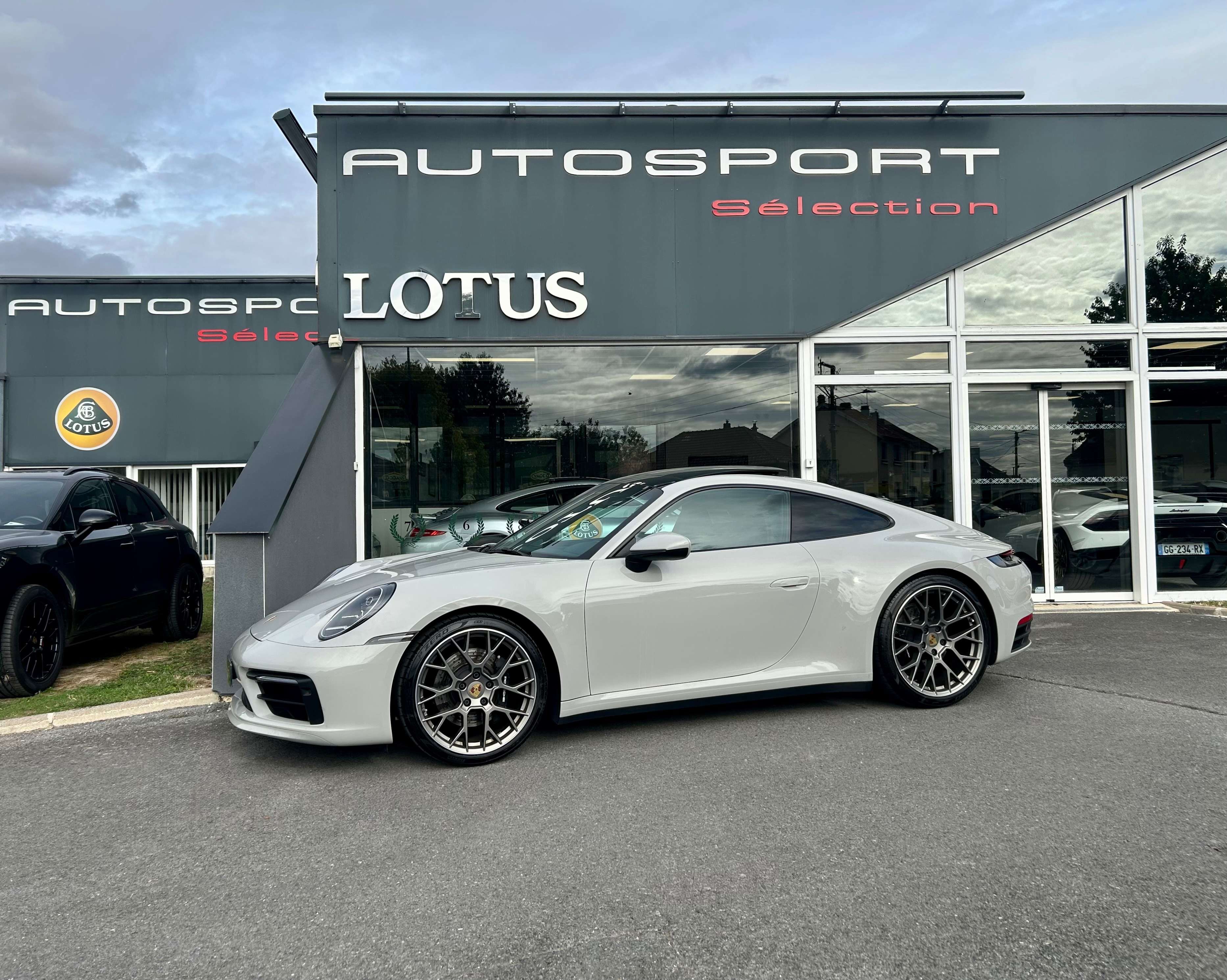 Porsche 992