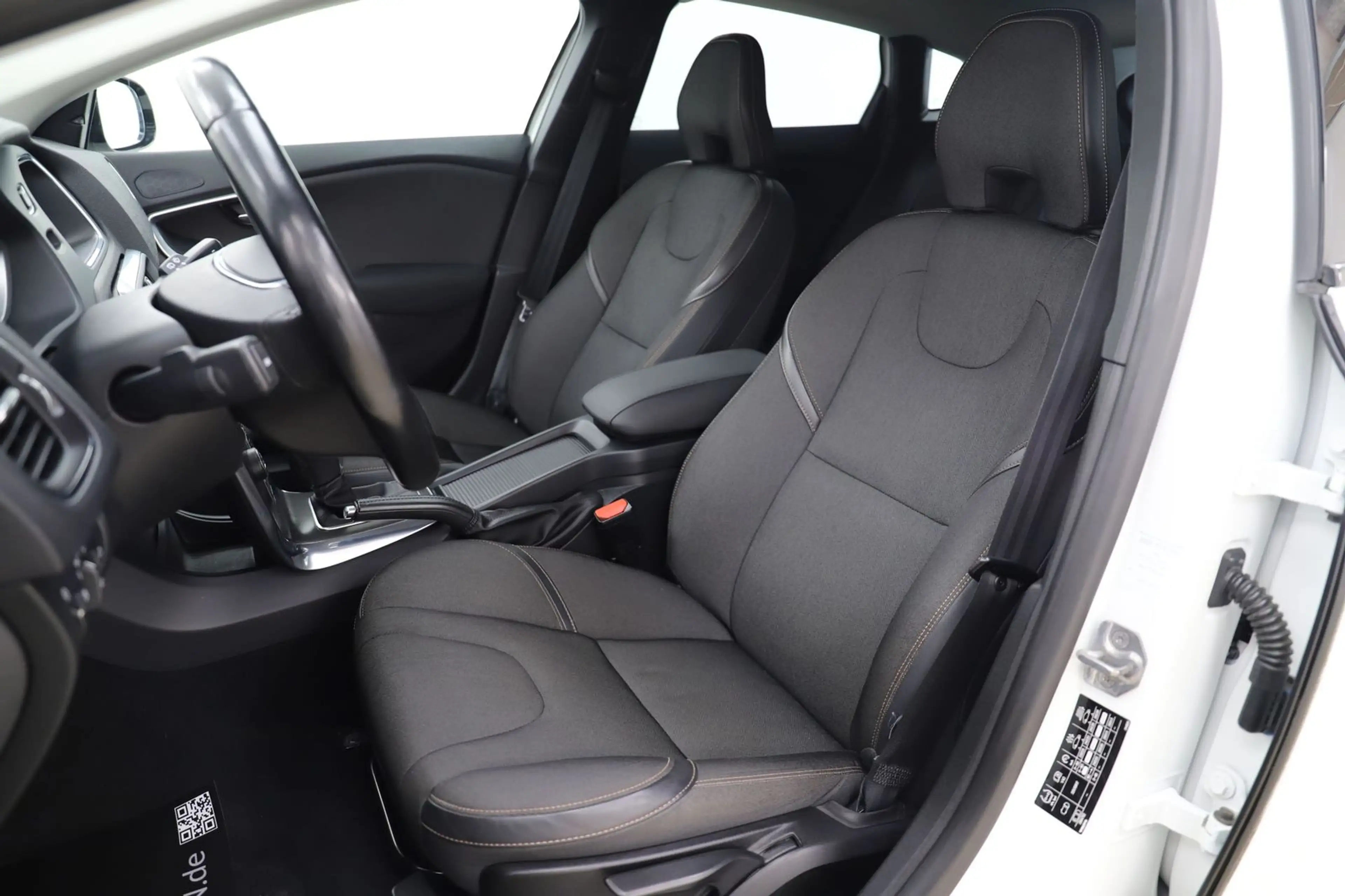 Volvo V40 Cross Country 2.0D4 190PS Automatik You! ACC — photo 9